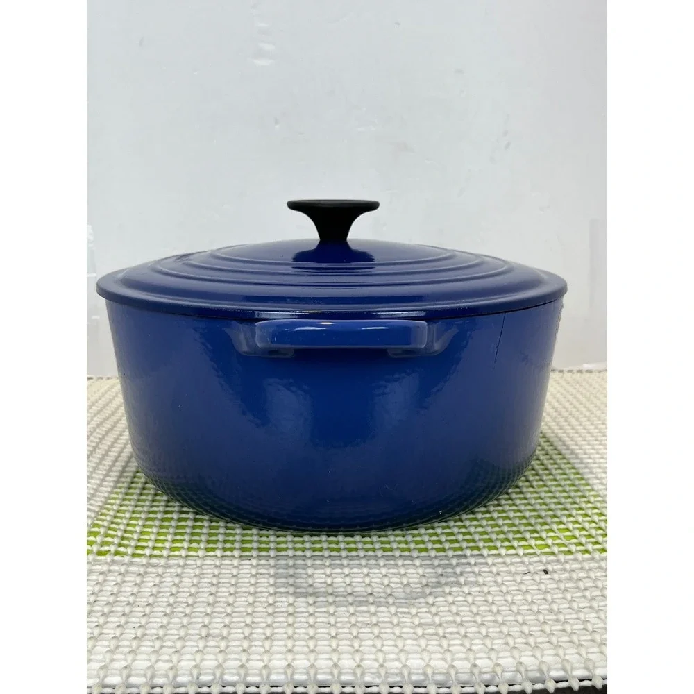 Le Creuset le creuset